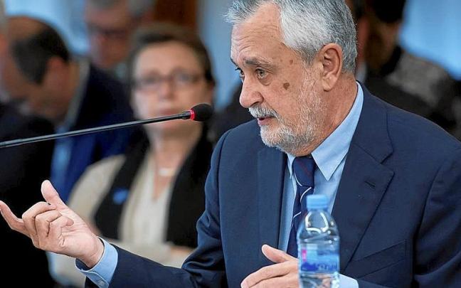 José Antonio Griñán durante una de las sesiones del juicio de los ERE, el 1 de abril de 2018. | FOTO: EFE José Antonio Griñán durante una de las sesiones del juicio de los ERE, el 1 de abril de 2018. | FOTO: EFE
