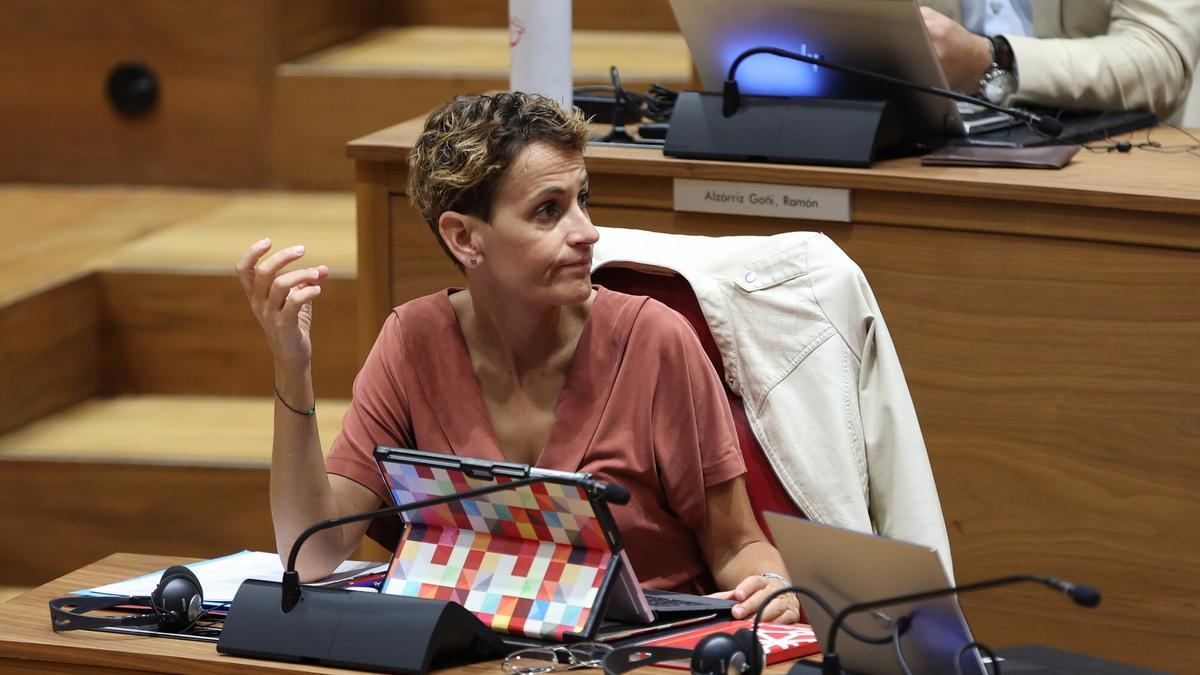 María Chivite, en el Parlamento foral.