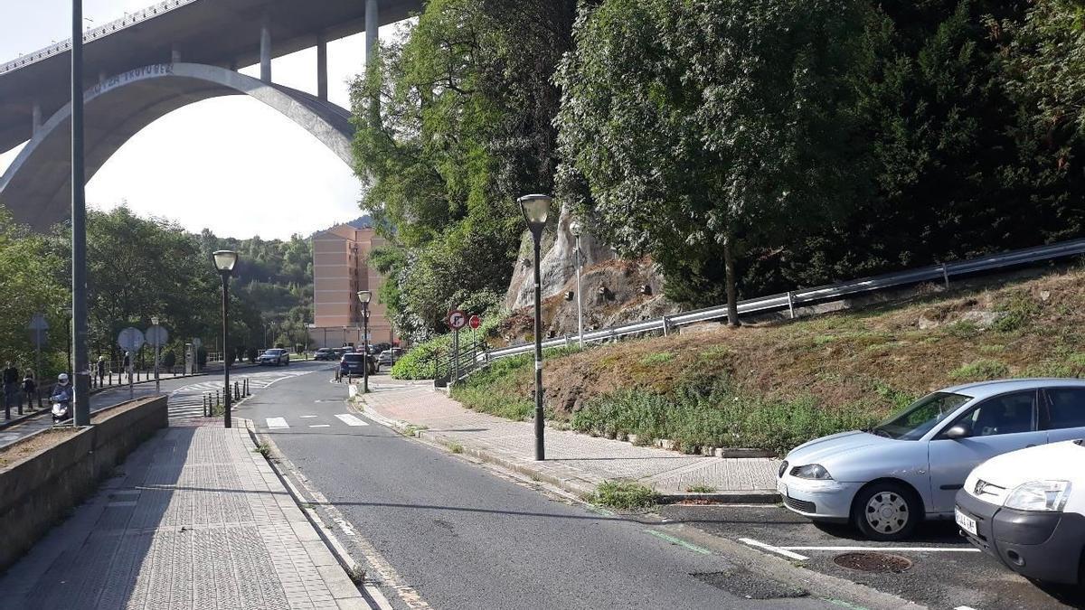 Con esta actuaci&oacute;n, a la que se destinar&aacute;n m&aacute;s de 800.000 euros se prev&eacute; mejorar y ampliar aceras.