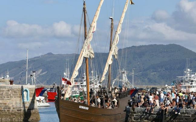 El desembarco de Elkano llena Getaria El desembarco de Elkano llena Getaria