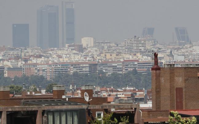 El centro de emergencias 112 de la Comunidad de Madrid ha recibido"varias" llamadas de ciudadanos alertados por olor a incendio y humo. El centro de emergencias 112 de la Comunidad de Madrid ha recibido"varias" llamadas de ciudadanos alertados por olor a incendio y humo.