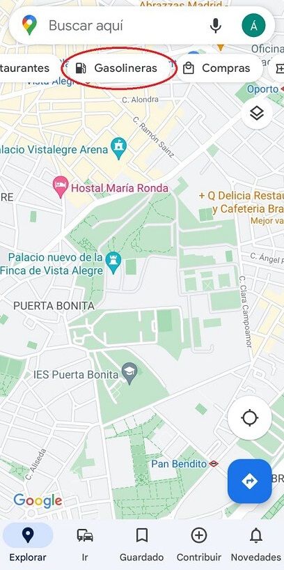 Una captura de pantalla muestra cómo buscar las gasolineras cercanas más baratas.