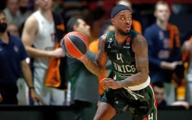 Lorenzo Brown, en un partido con el Unics Kazan, su equipo de la pasada temporada.