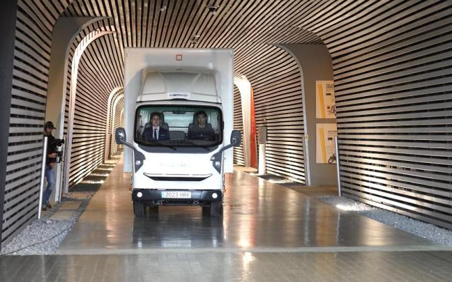 Presentaci&oacute;n del cami&oacute;n fabricado por Herko