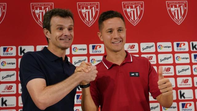 Jon Uriarte y Ander Herrera durante la presentaci&oacute;n