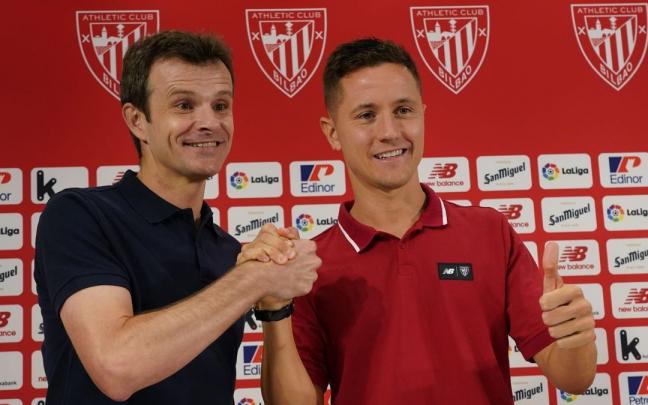 Jon Uriarte y Ander Herrera durante la presentaci&oacute;n