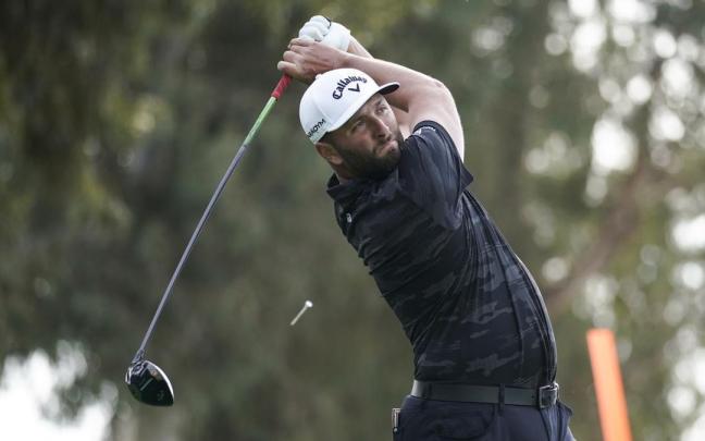 Rahm en un golpe durante al jornada del viernes del torneo. Rahm en un golpe durante al jornada del viernes del torneo.