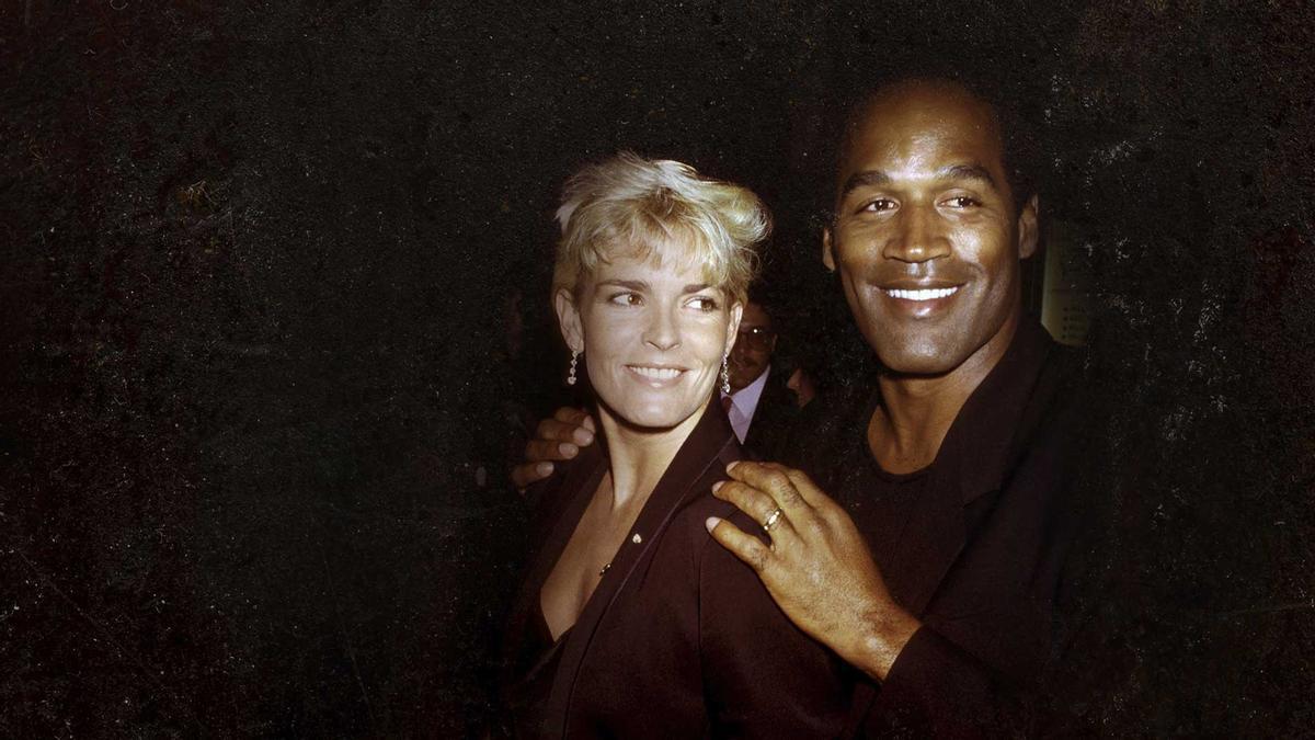 O. J. junto a Nicole.
