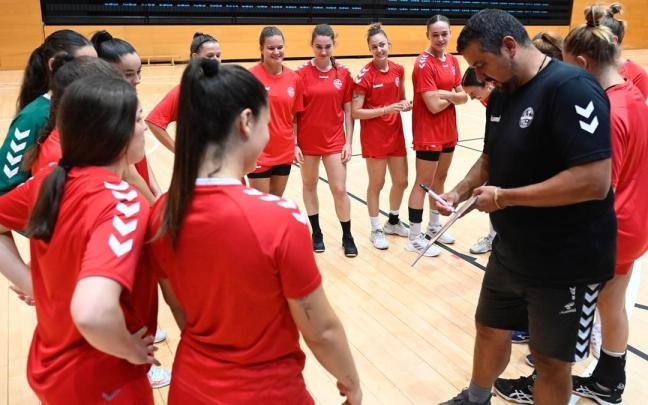 El Zuazo es d&eacute;cimo en una Divisi&oacute;n de Honor de 12 equipos.