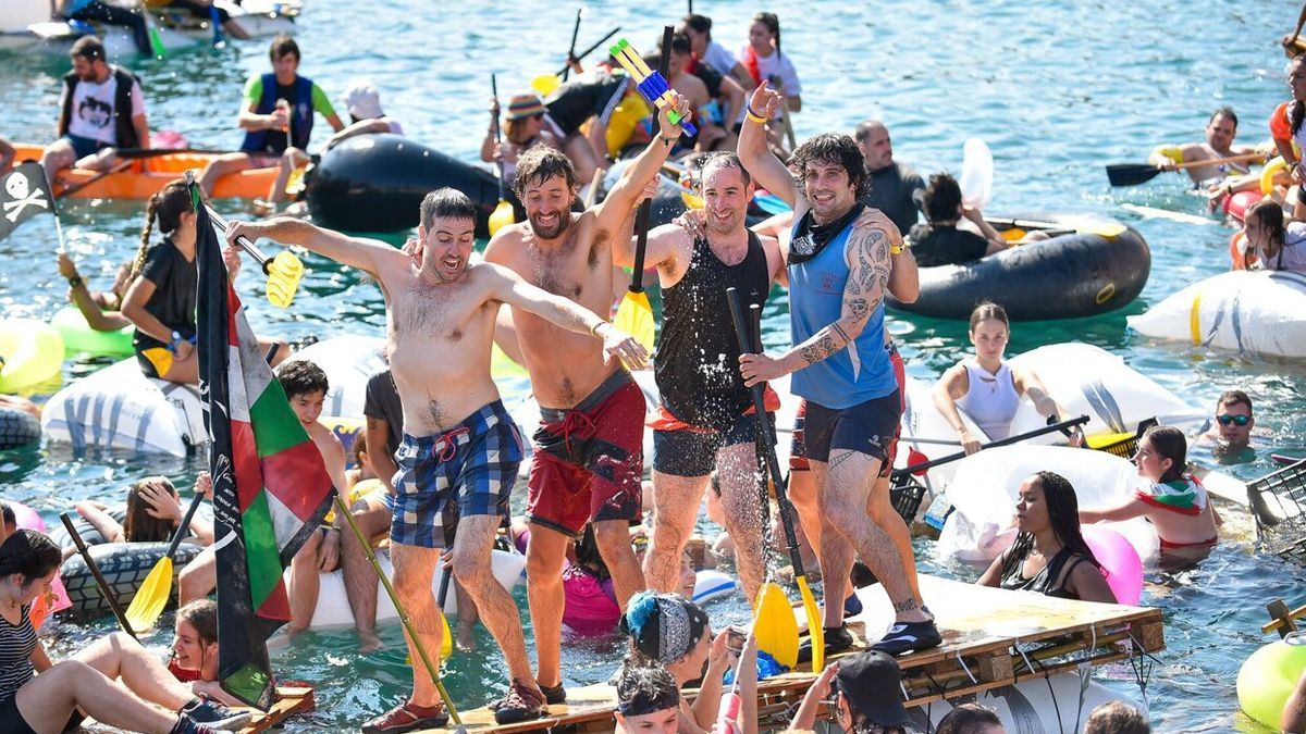 Gutxi batzuk lortzen zuten zutik jartzea.