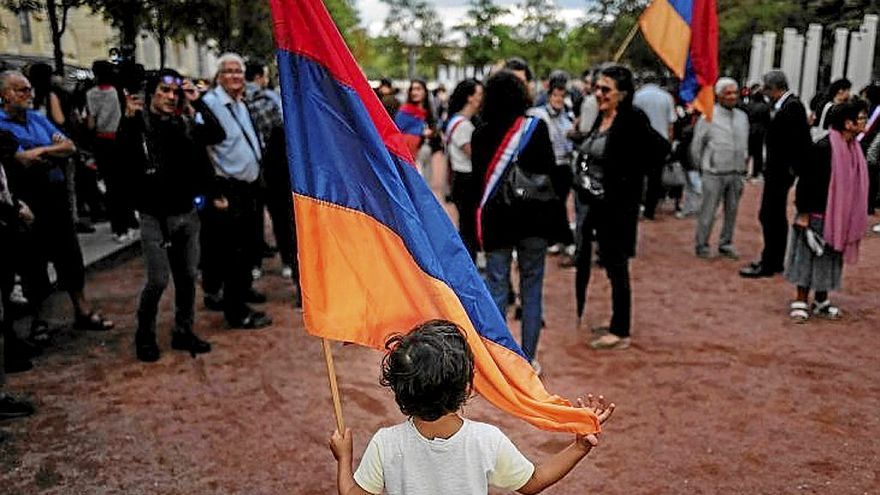 Armenios en una manifestación contra Azerbaiyán.