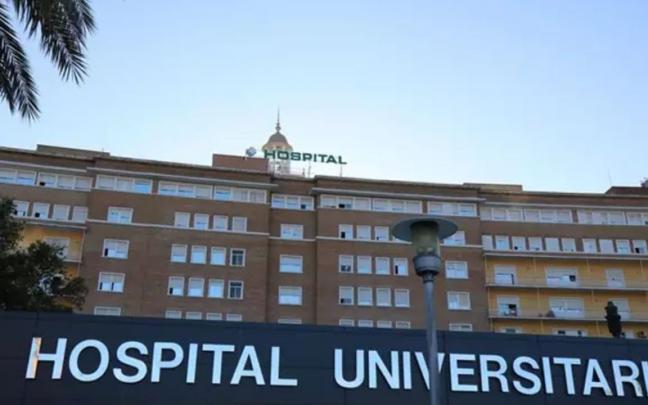 Fachada principal del Hospital Universitario Virgen del Rocío de Sevilla Fachada principal del Hospital Universitario Virgen del Rocío de Sevilla
