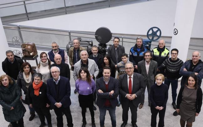 Algunos de los protagonistas del documental "No somos islas"