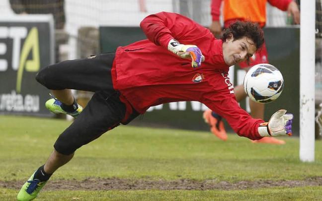 Ricardo López durante su época en Osasuna. Ricardo López durante su época en Osasuna.