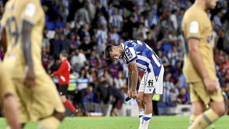 Brais Méndez se lamenta tras la derrota ante el Barcelona.