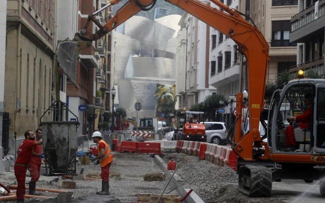 El dinamismo de la construcción ha afianzado este año el ritmo de creación de empleo.