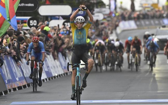 El ciclista kazajo Yevgeniy Fedorov se ha proclamado Campeón del Mundo sub-23 de ciclismo en ruta. El ciclista kazajo Yevgeniy Fedorov se ha proclamado Campeón del Mundo sub-23 de ciclismo en ruta.