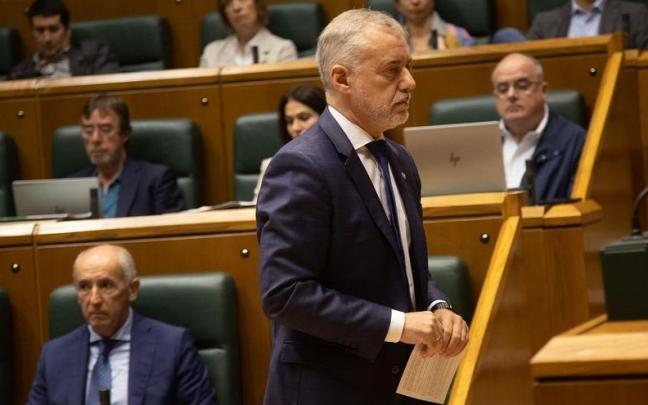 El lehendakari, I&ntilde;igo Urkullu, en el pleno de control.