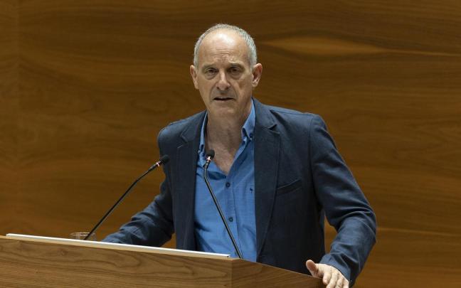 Adolfo Araiz, este jueves en Parlamento de Navarra.