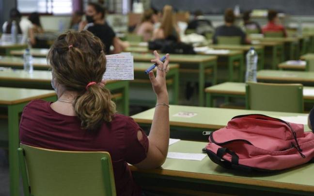 Solo la Comunidad de Madrid iguala los datos de poblaci&oacute;n con estudios superiores de Euskadi.