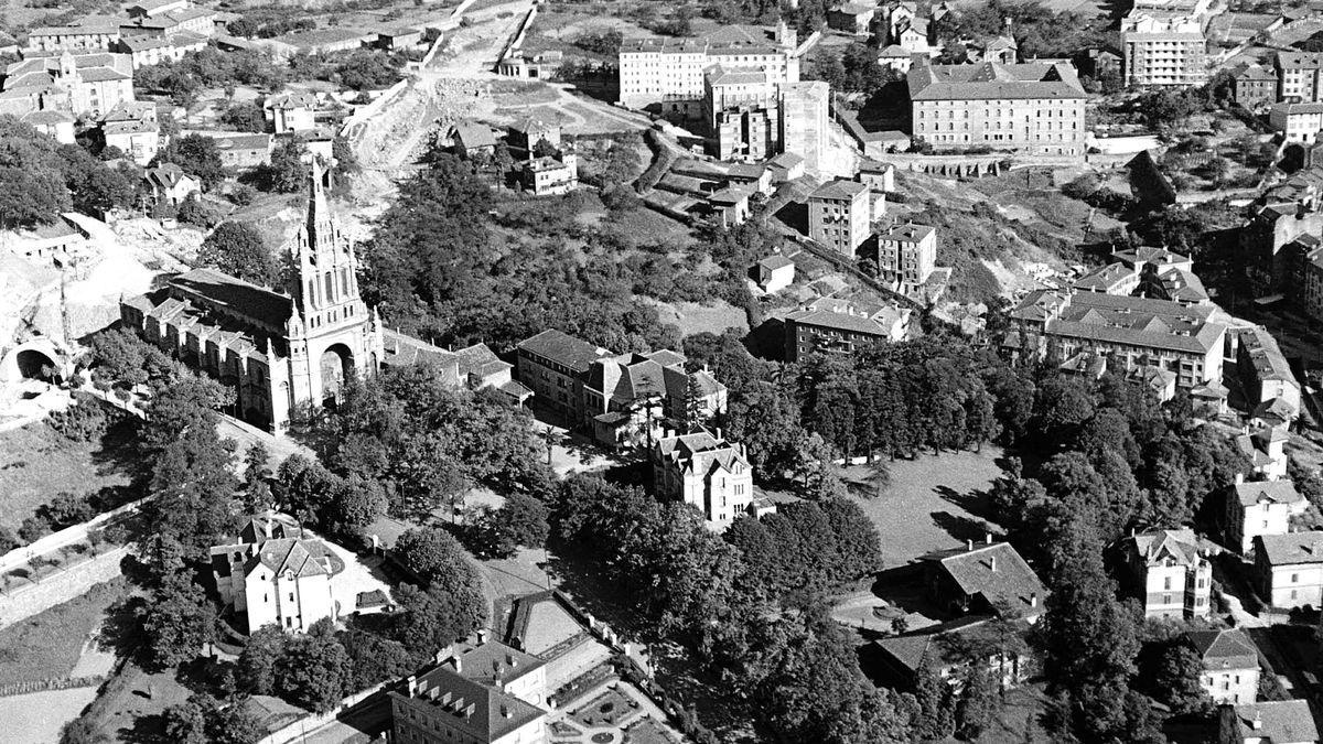 La imagen es de 1959, un escenario idílico que empieza a ser trastocado por la construcción de la nueva salida viaria de Bilbao.