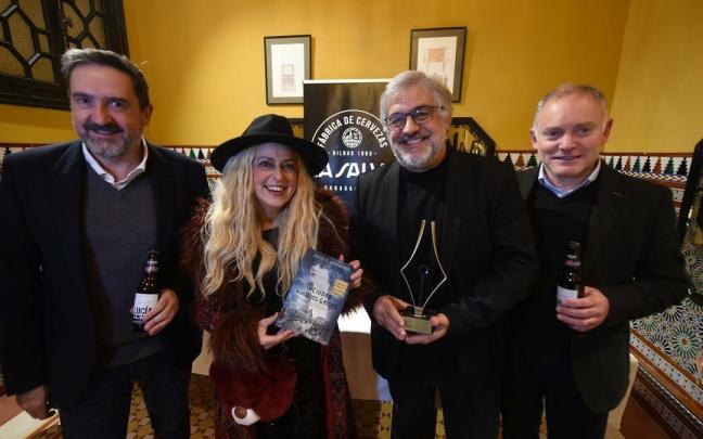 El Iruña acoge la presentación de La Salve Idazle Taldea El Iruña acoge la presentación de La Salve Idazle Taldea