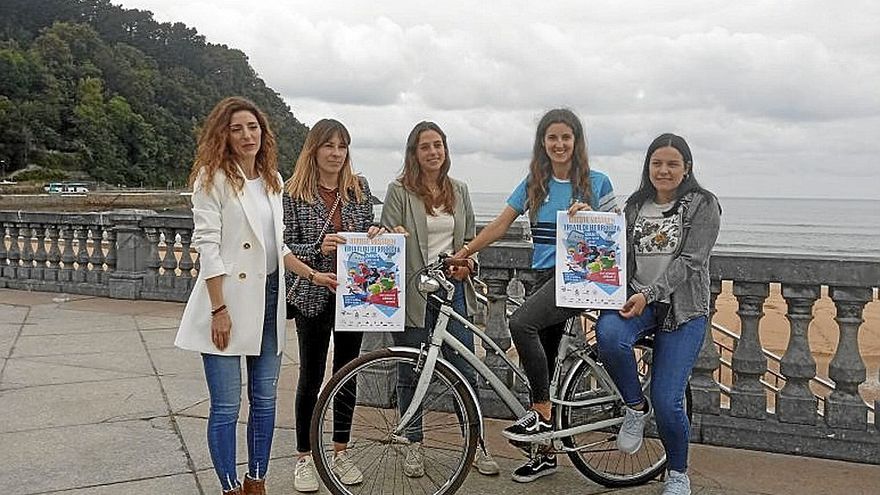 Presentación del triatlón mixto de Zarautz. | FOTO: NIK TRI TRIATLOI TALDEA