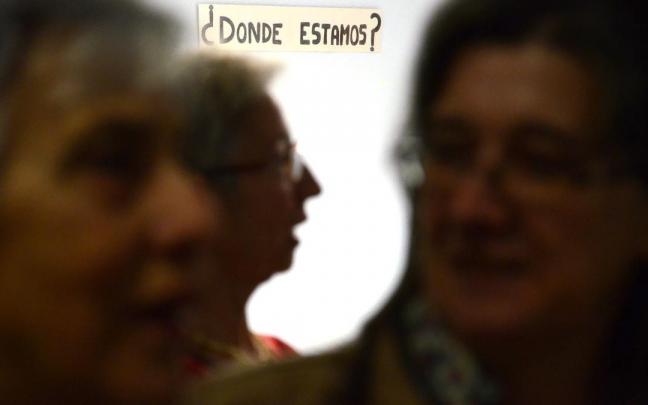 Imagen de archivo de varias personas mayores en un centro de atenci&oacute;n.