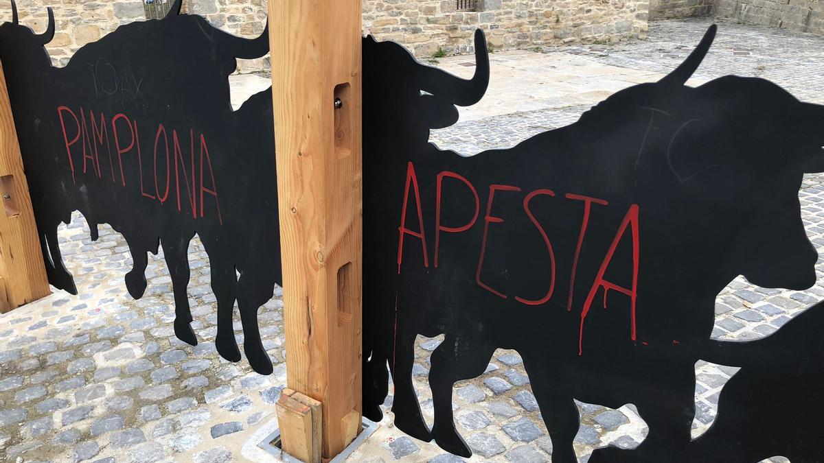 Los toros de Santo Domingo, vandalizados.