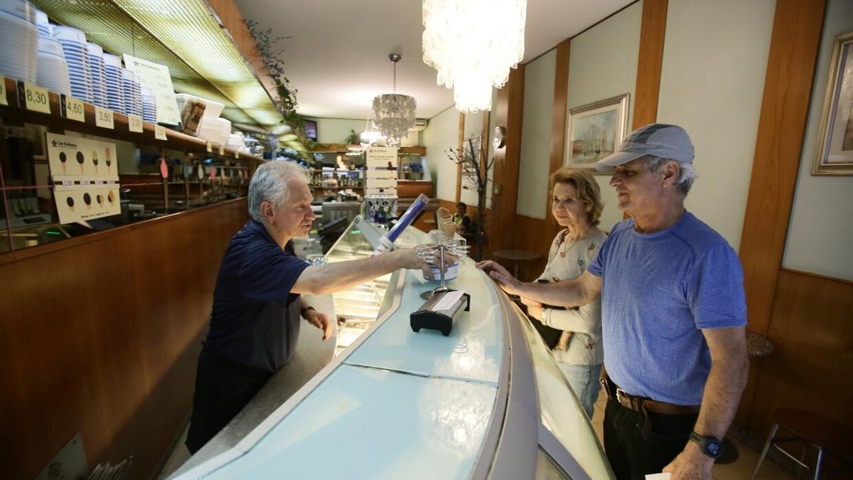 Heladería y cafería Los Italianos, de la calle Aldamar, que cerrará sus puertas a finales de noviembre.