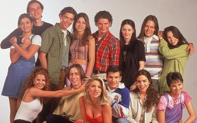 Los actores de las primeras temporadas de 'Al salir de clase'.