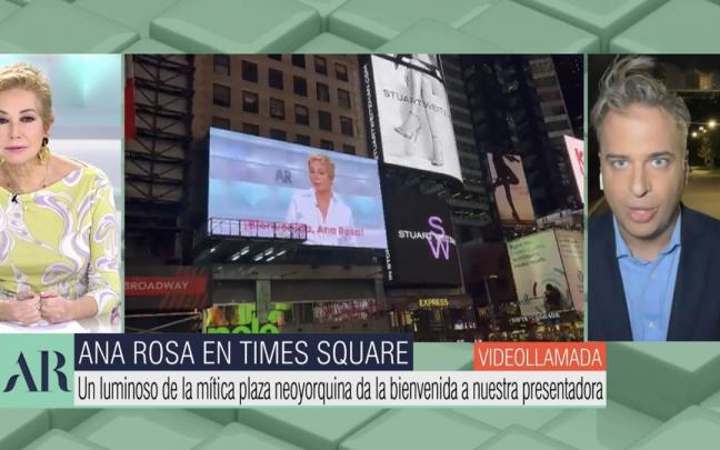 Ana Rosa Quintana descubre en directo que aparece en una de las pantallas de Times Square. Ana Rosa Quintana descubre en directo que aparece en una de las pantallas de Times Square.