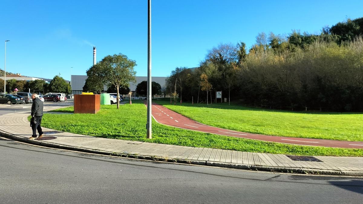 El futuro skate park se ubicará entre el bidegorri de Las Acacias y la glorieta de Villarías.