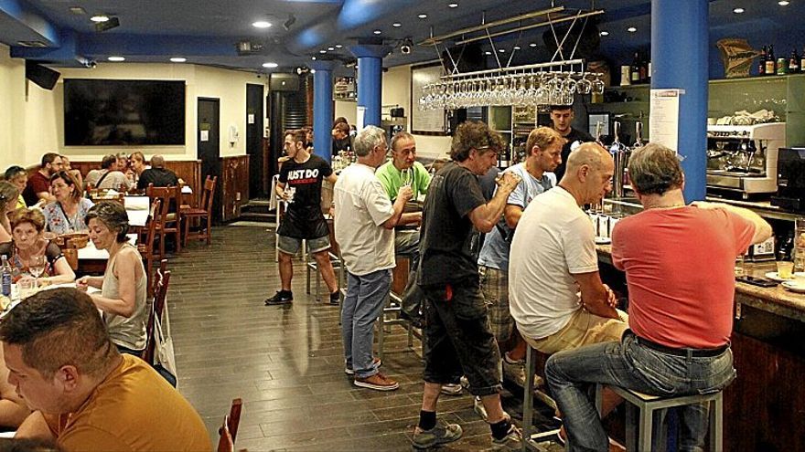 El restaurante El 7, uno de los grandes clásicos de ‘Kutxi’, se encuentra ya “a tope” para los días grandes del ciclo festivo.