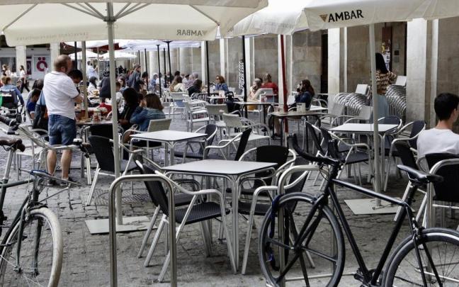 Terrazas en la Plaza Nueva