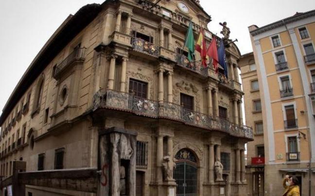 Fachada del Ayuntamiento de Pamplona.