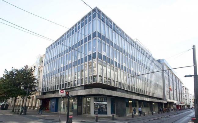 Esquina entre Dato y General Álava, que estrenará nueva promoción en breve.