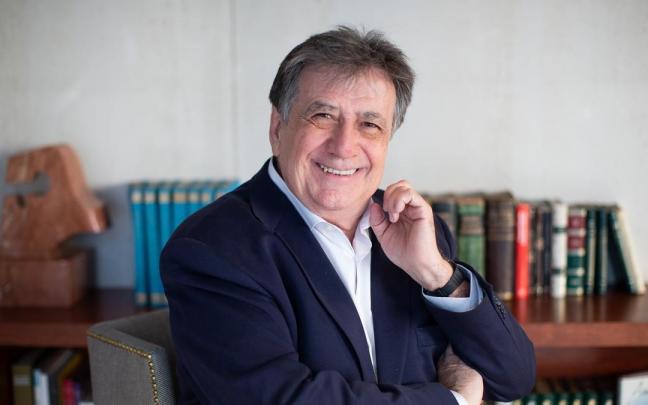 El escritor Luis Landero.