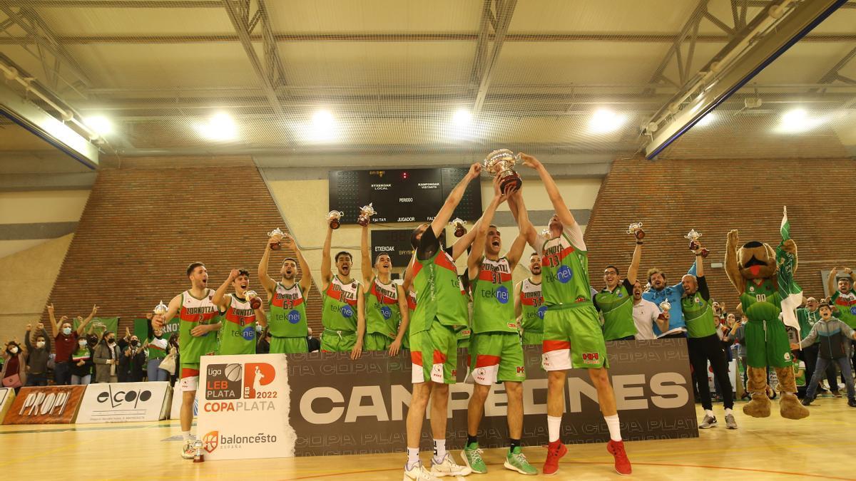 Zornotza Saskibaloi Taldea logró la machada de ganar la Copa de LEB Plata la pasada temporada