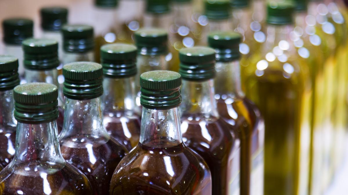 Botellas de aceite de oliva.