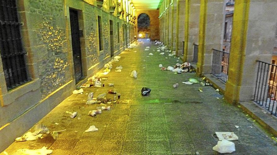 El centro de Vitoria se levanta contra el vandalismo ligado al ocio nocturno