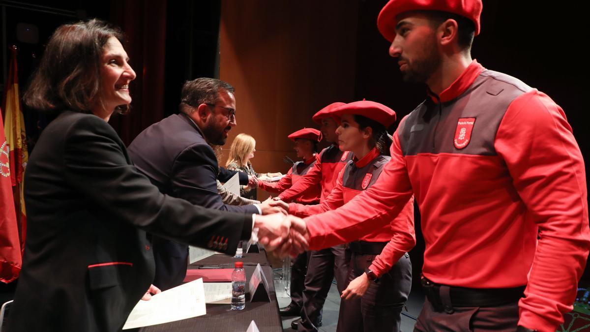 Fotos de la clausura del Curso de Ingreso Básico de Policía de la Escuela de Seguridad y Emergencias de Navarra