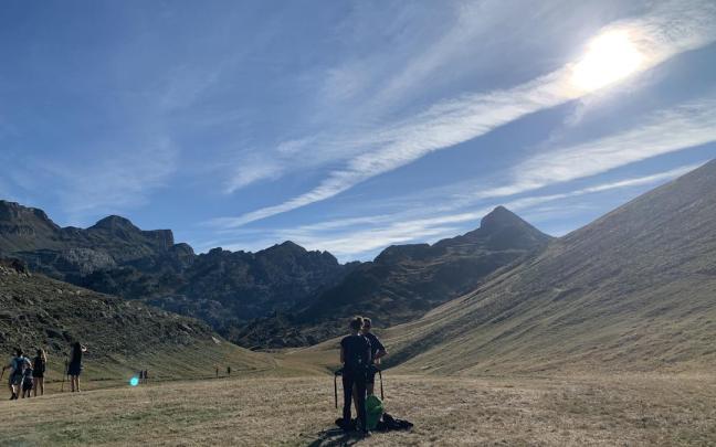 Camino a la Mesa de los Tres Reyes o al Petrechema, en Navarra Camino a la Mesa de los Tres Reyes o al Petrechema, en Navarra
