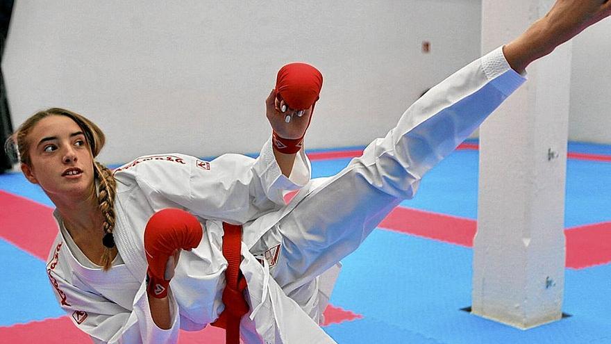 Mireia Vizuete durante un entrenamiento en el Fitness-Gasteiz.