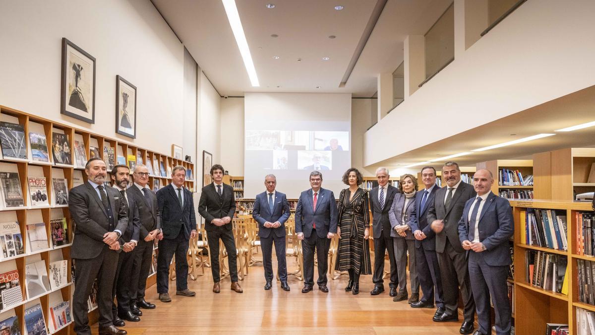 Un momento de la reunión del Patronato de la Fundación del Museo Guggenheim Bilbao celebrada en la tarde de hoy lunes.