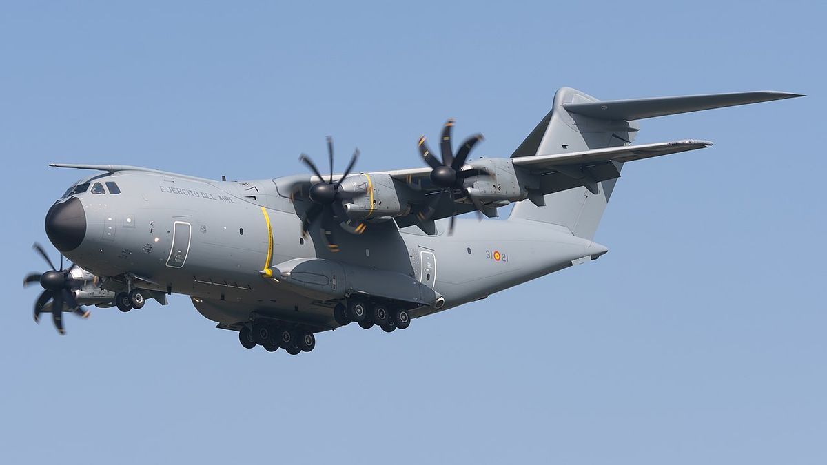 Un A-400 en pleno despegue.