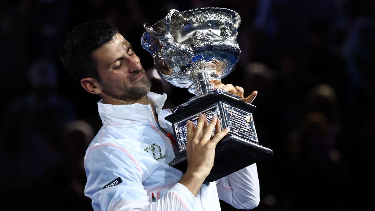 Novak Djokovic se ha impuesto al griego Stefanos Tsitsipas en la final de Melbourne.