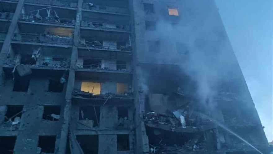 Imagen del edificio de viviendas atacado en Odesa.
