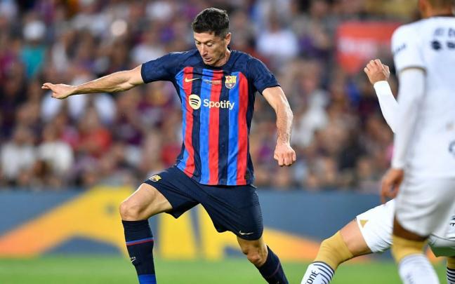 Robert Lewandowski, en el Gamper frente al Pumas mexicano.