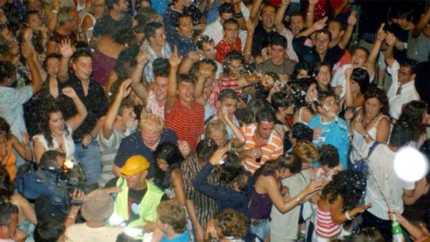 El verano en Valoria invita a disfrutar de la fiesta de Nochevieja